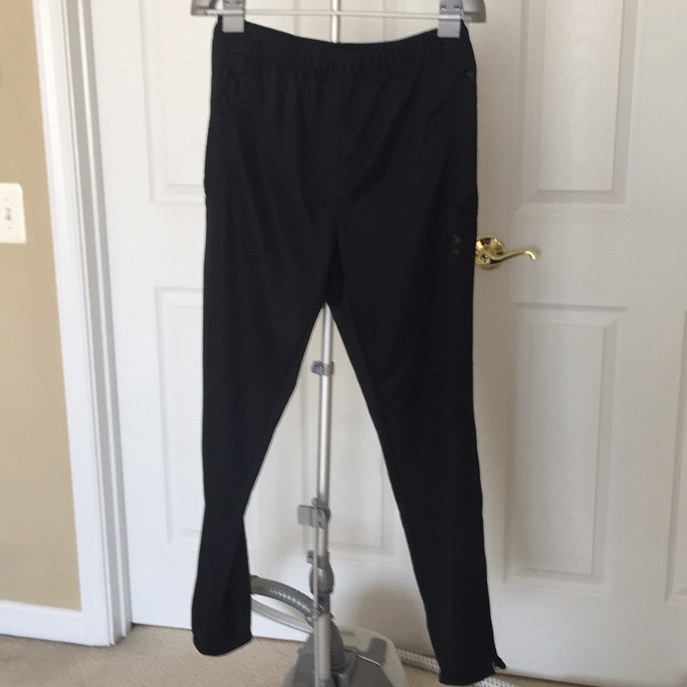 Umbro black training pants medium